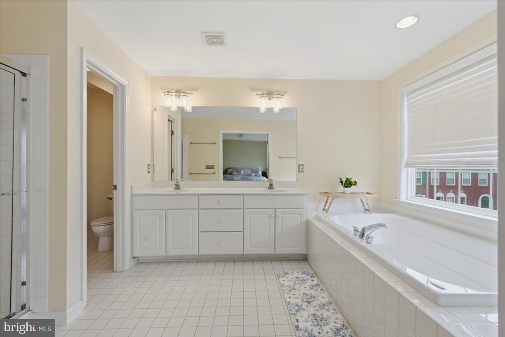 22711 SIMONET BLANC TERRACE