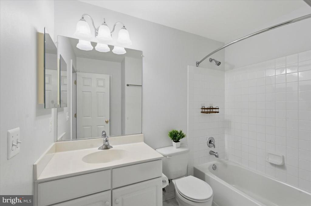 22711 SIMONET BLANC TERRACE