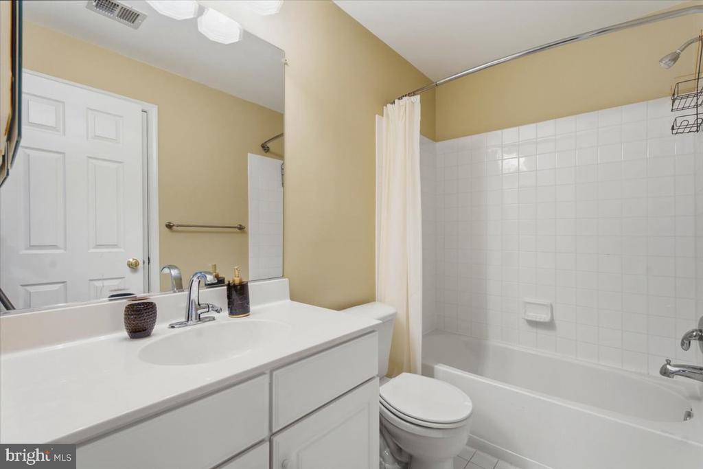 22711 SIMONET BLANC TERRACE