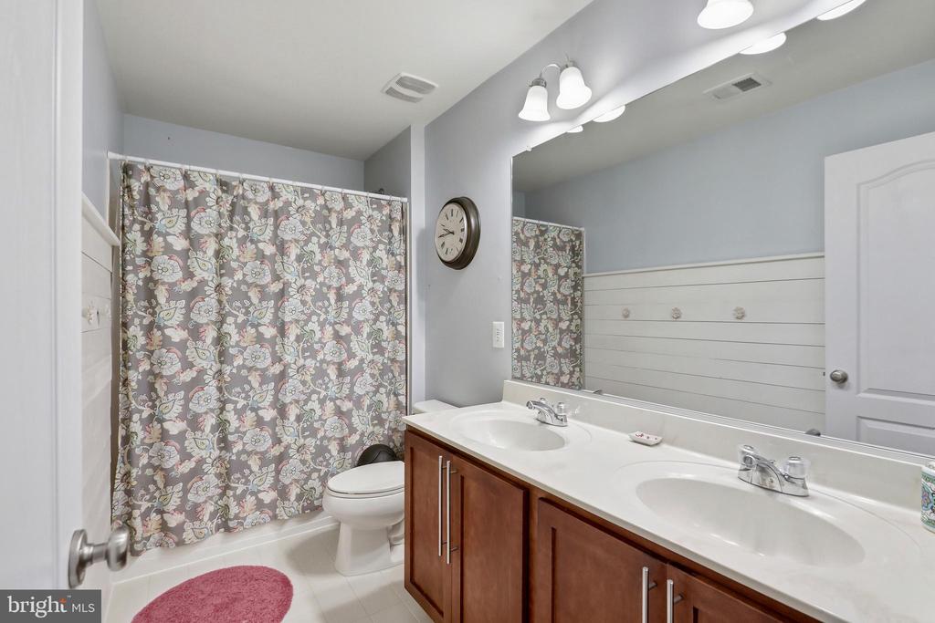 25172 RIDING CENTER DRIVE