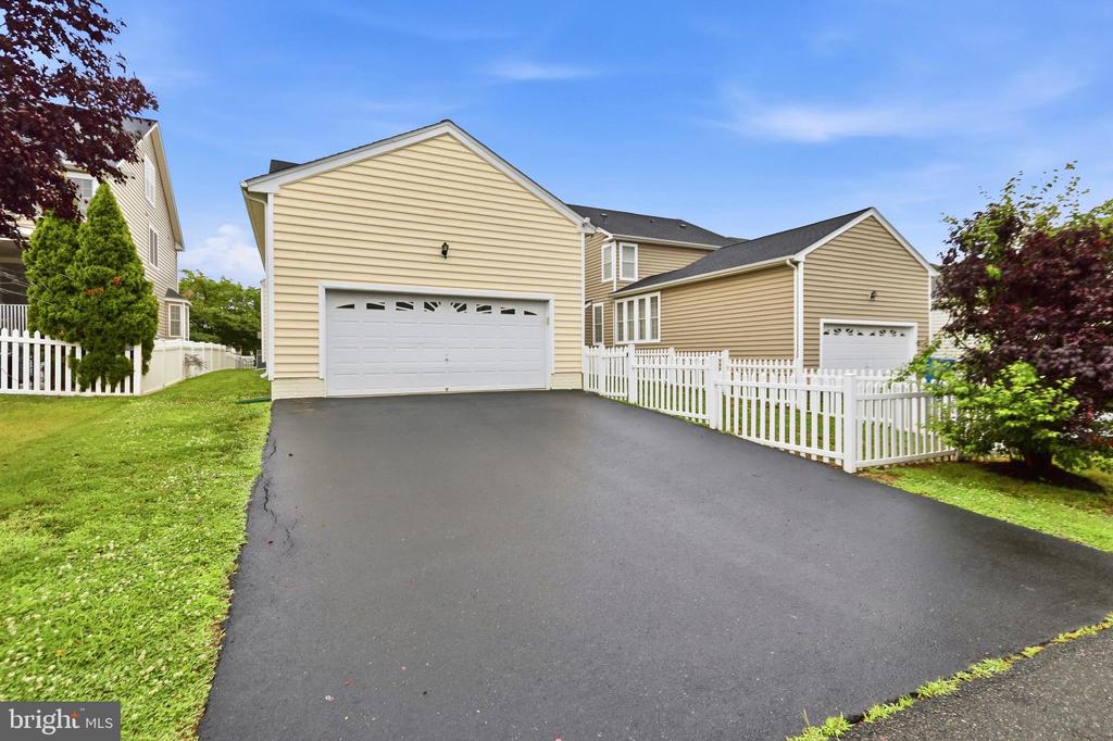 25172 RIDING CENTER DRIVE