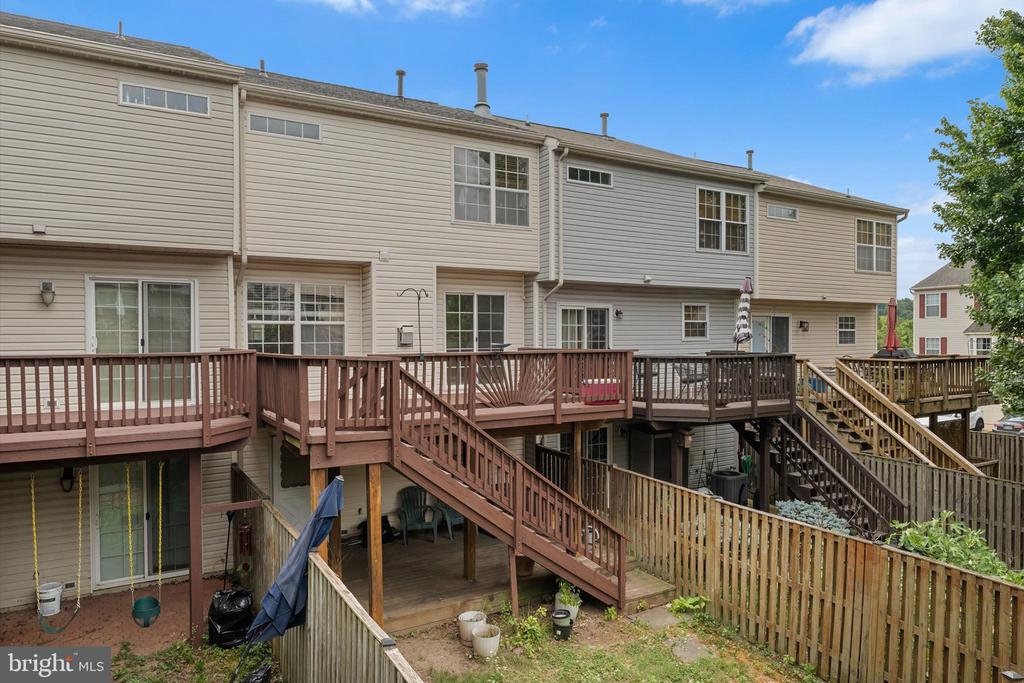 706 VANDERBILT TERRACE SE