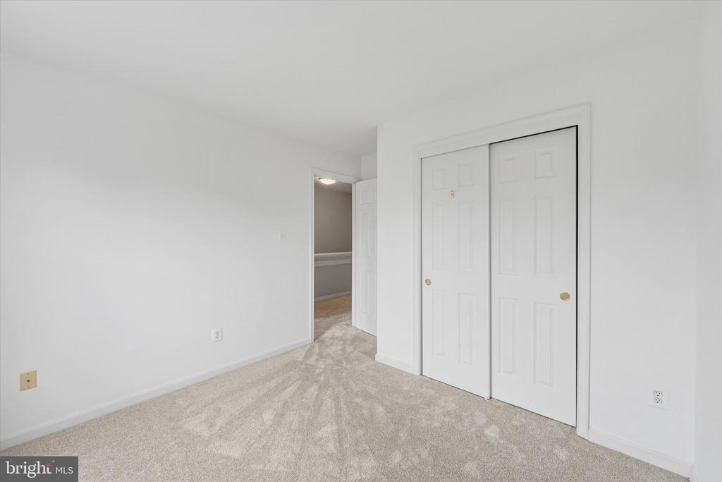 706 VANDERBILT TERRACE SE
