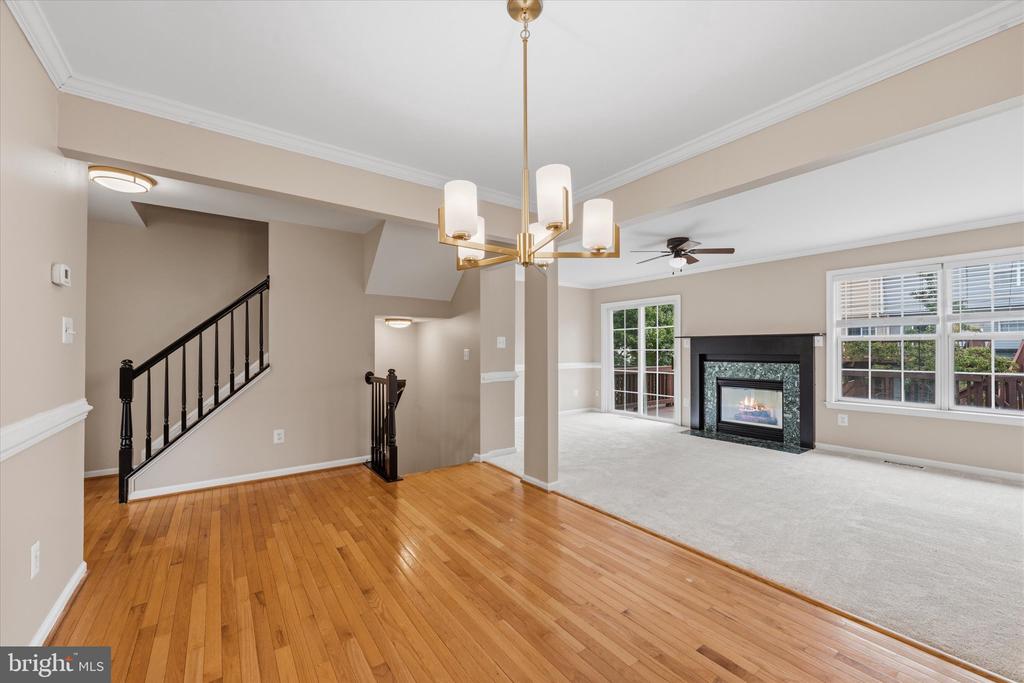 706 VANDERBILT TERRACE SE