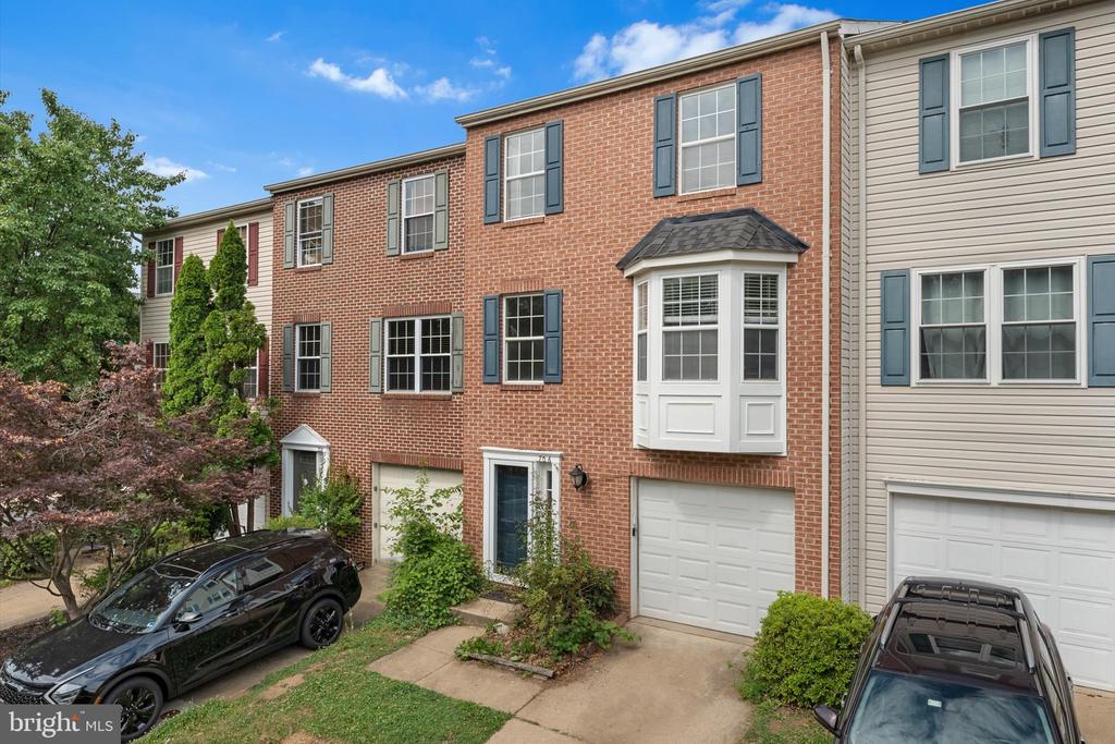 706 VANDERBILT TERRACE SE