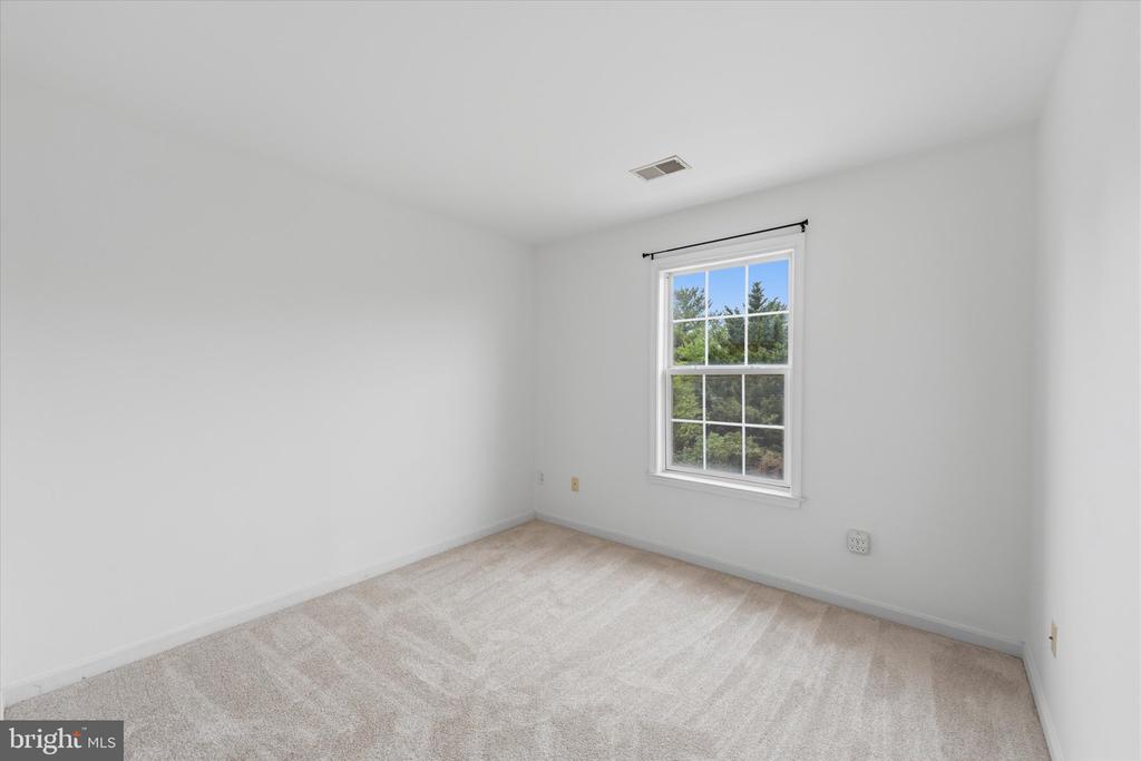706 VANDERBILT TERRACE SE