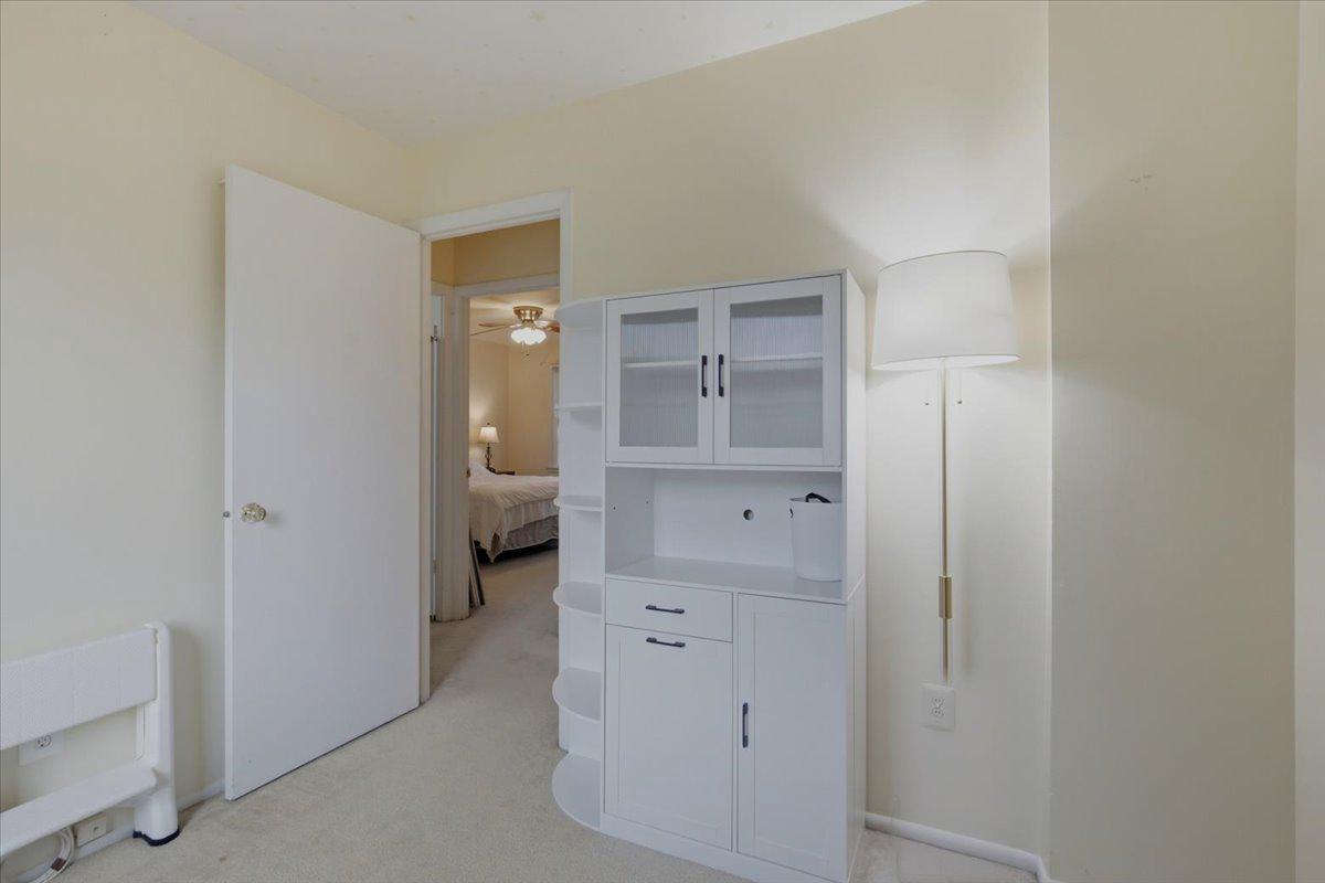 899 HOLBORN COURT 899