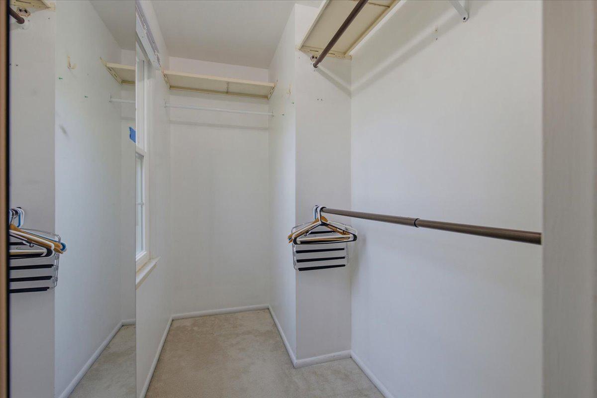 899 HOLBORN COURT 899