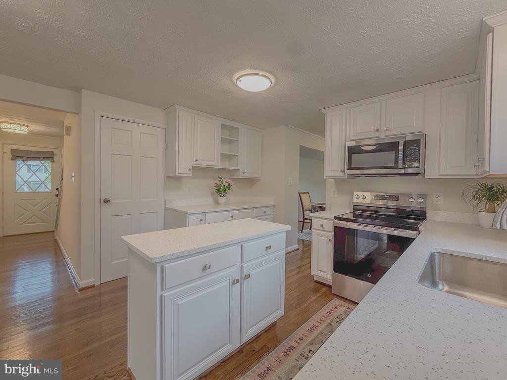 107 APPLETREE DRIVE NE