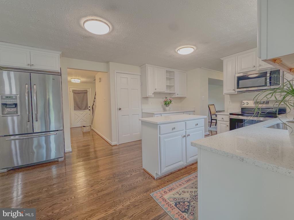 107 APPLETREE DRIVE NE