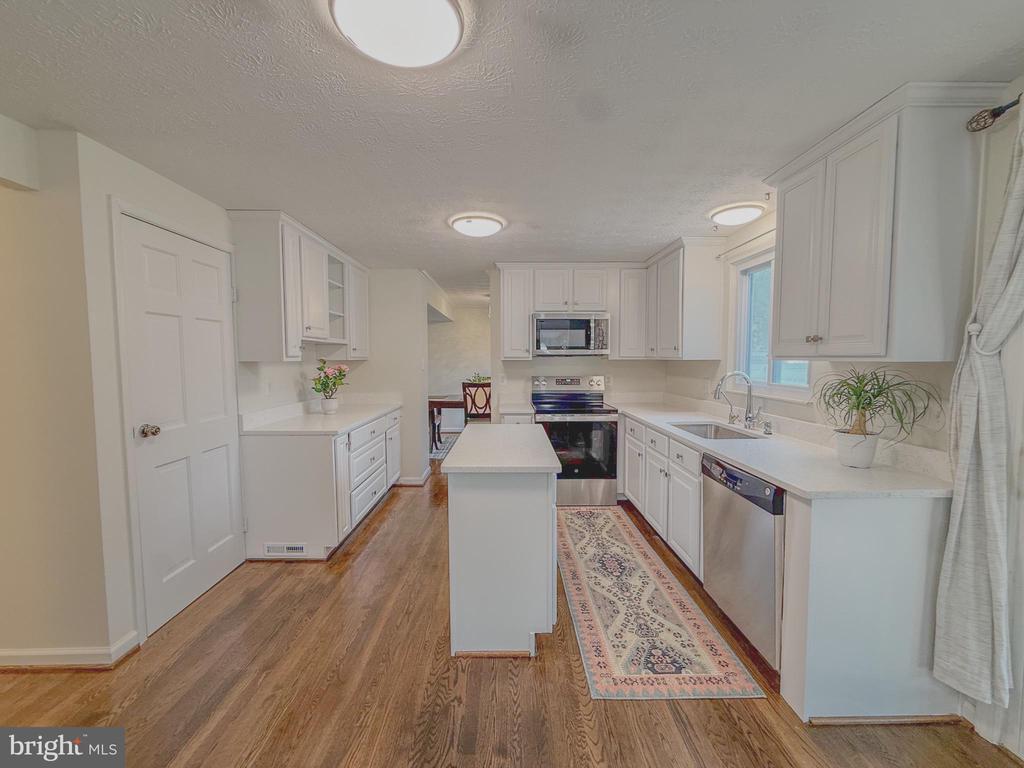107 APPLETREE DRIVE NE