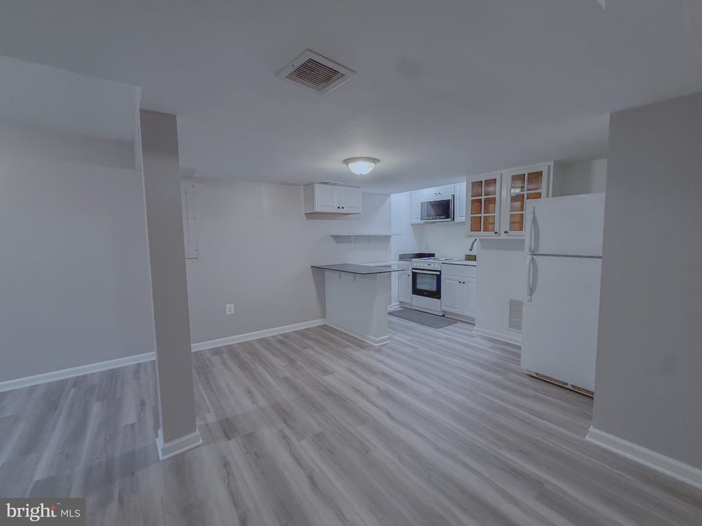 107 APPLETREE DRIVE NE