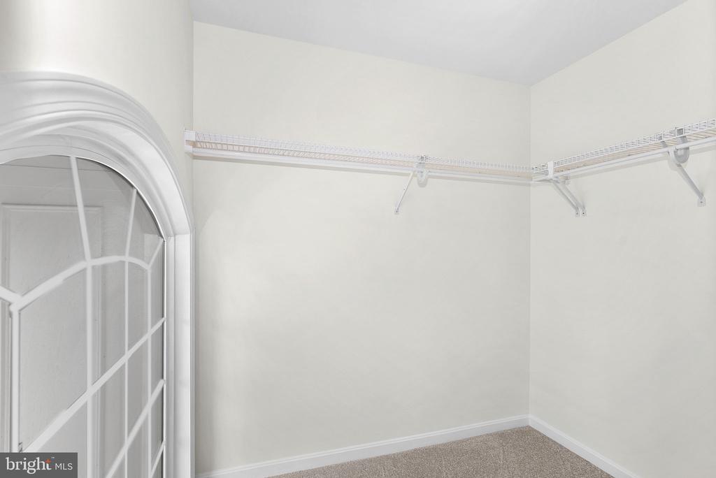 42715 CLOVER MEADOW