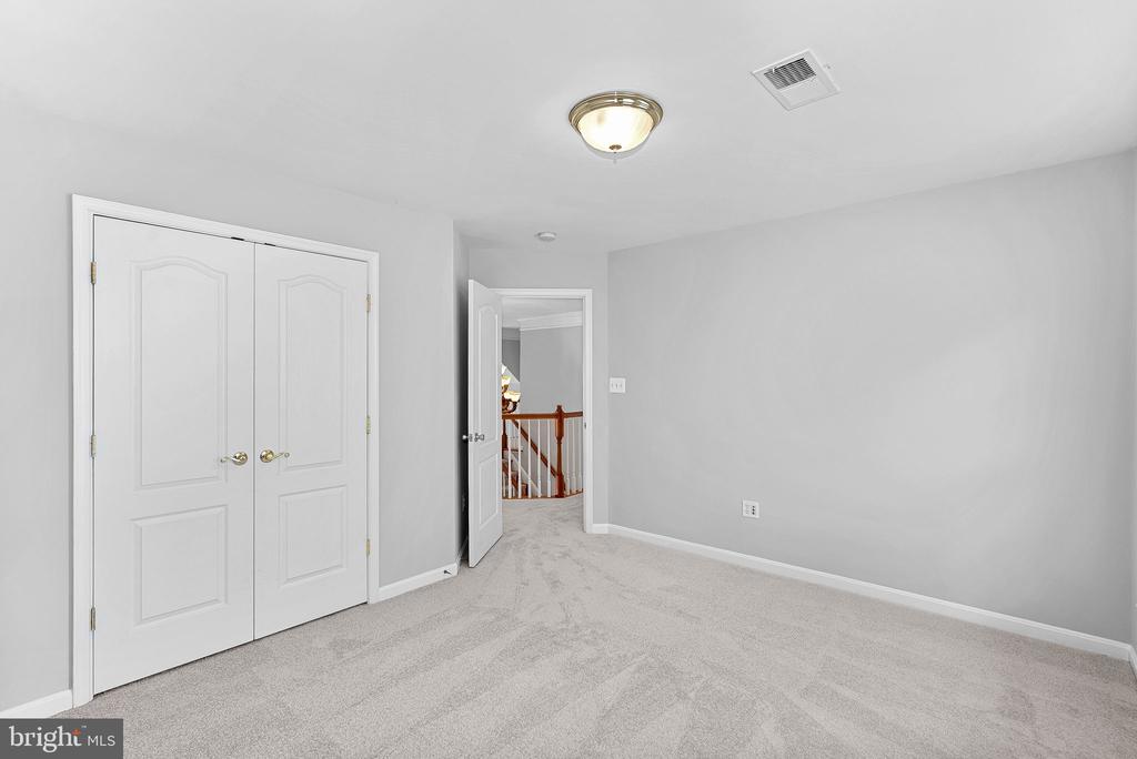42715 CLOVER MEADOW