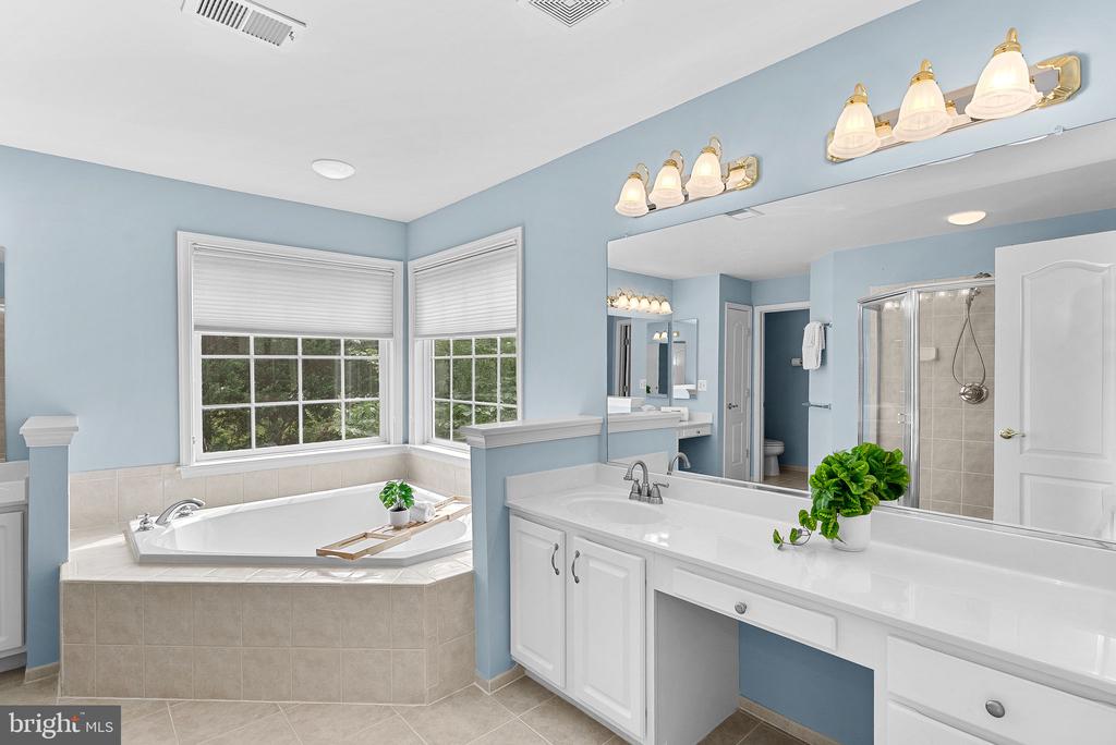 42715 CLOVER MEADOW