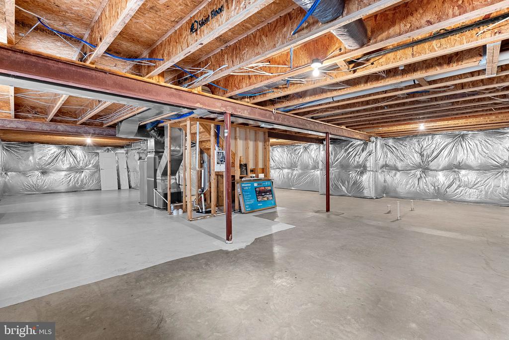 42715 CLOVER MEADOW