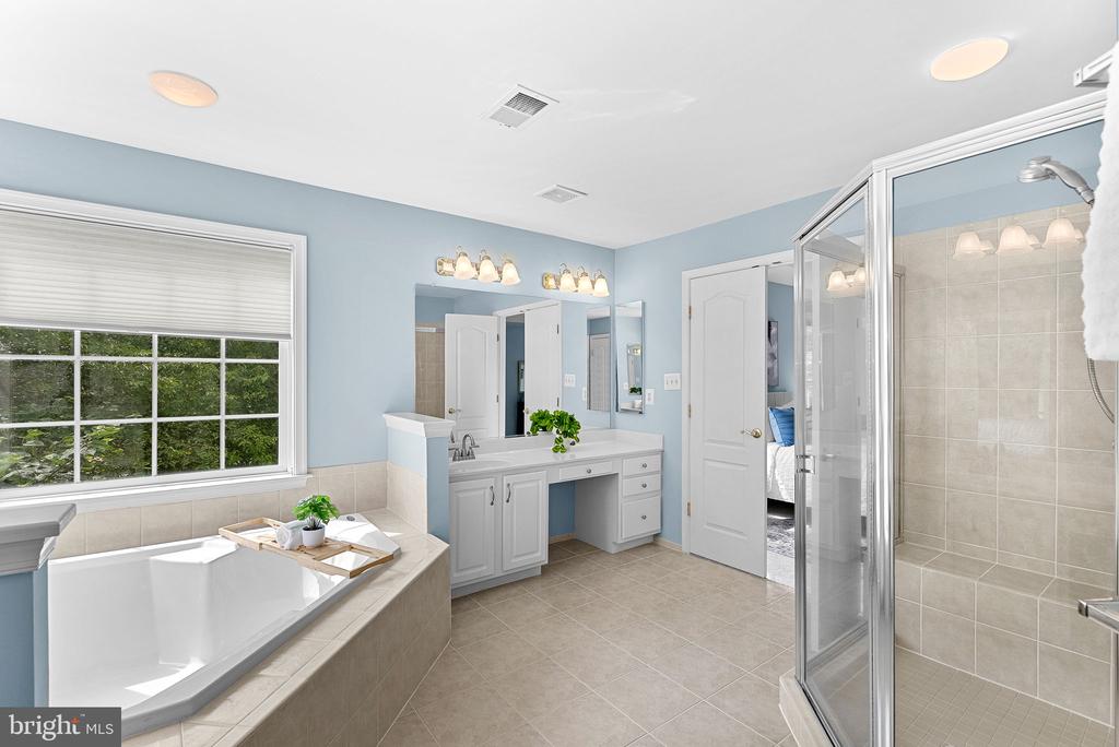 42715 CLOVER MEADOW