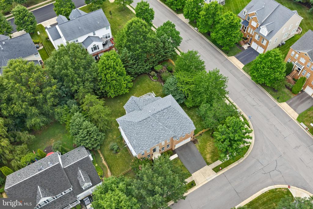 42715 CLOVER MEADOW
