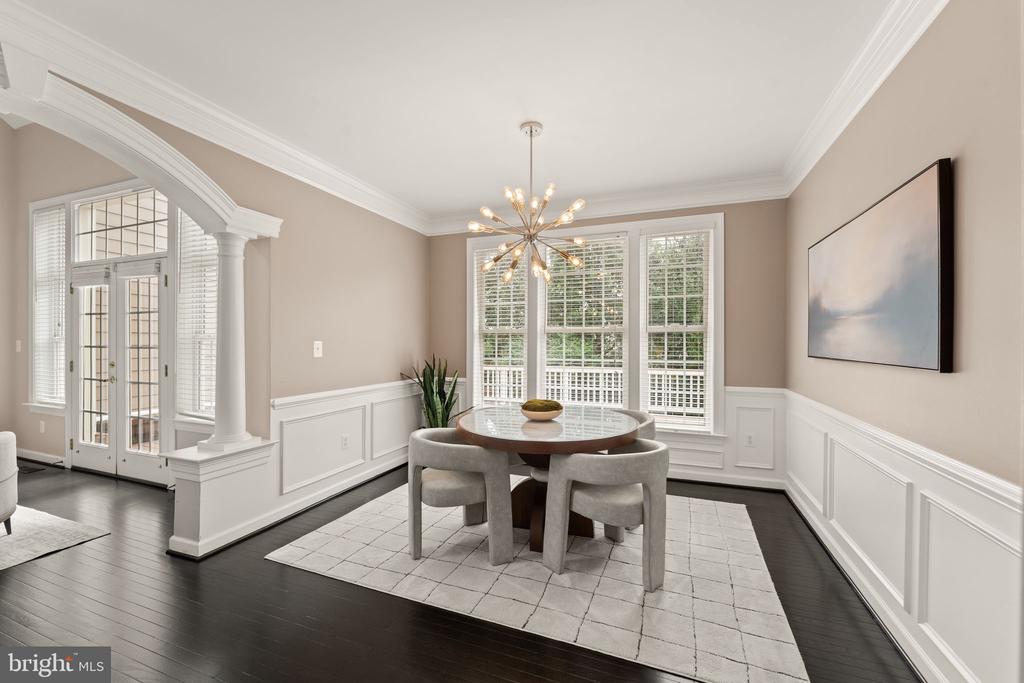 43676 WARBLER SQUARE