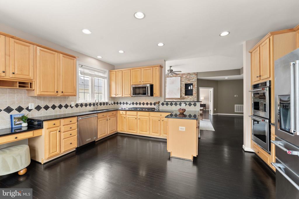 43676 WARBLER SQUARE