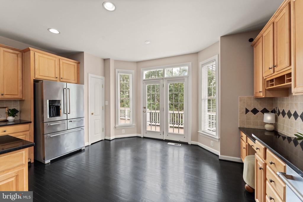 43676 WARBLER SQUARE