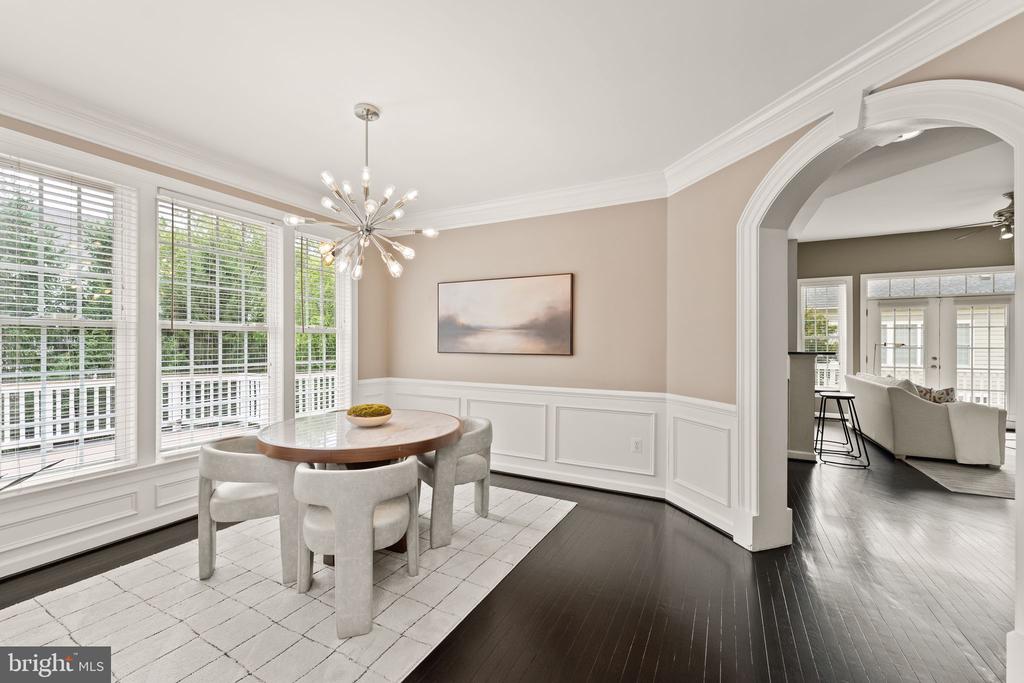 43676 WARBLER SQUARE