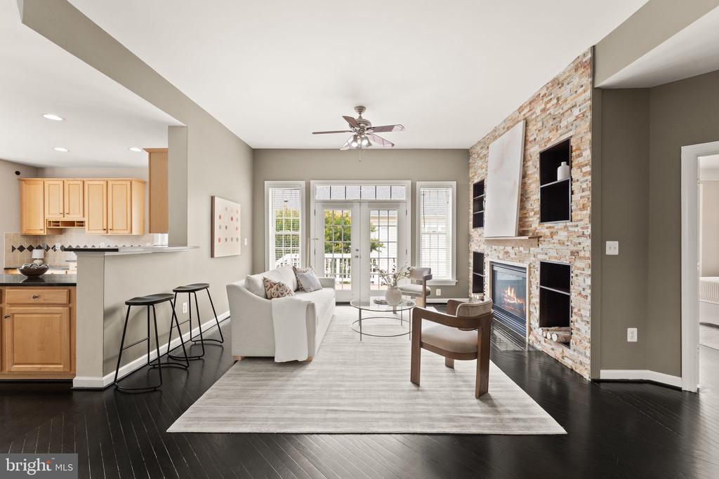 43676 WARBLER SQUARE