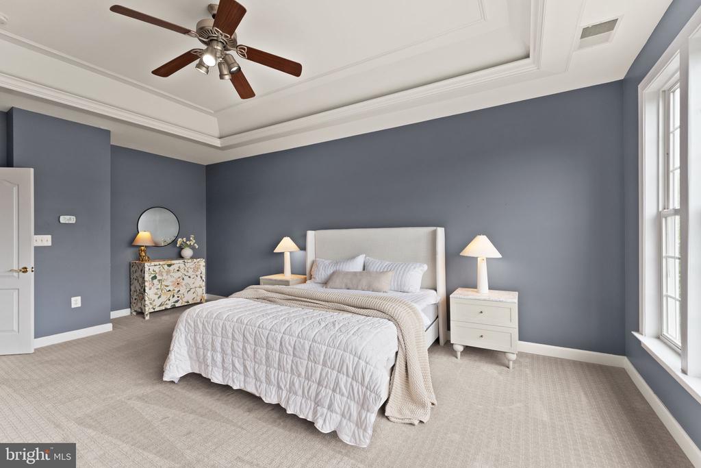 43676 WARBLER SQUARE
