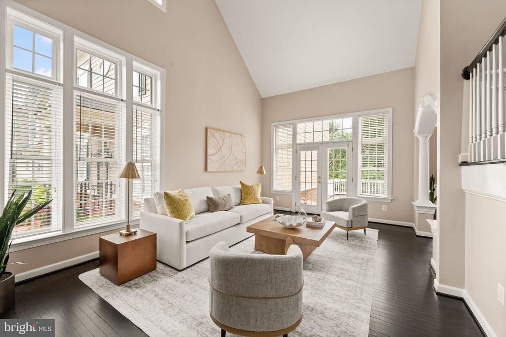 43676 WARBLER SQUARE