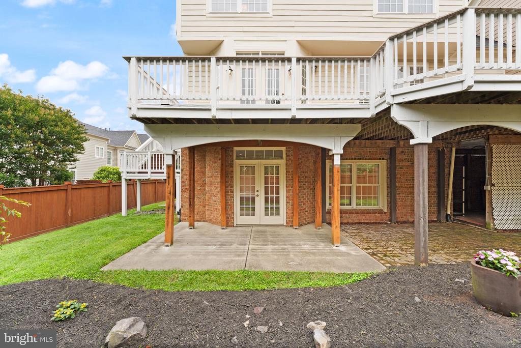 43676 WARBLER SQUARE