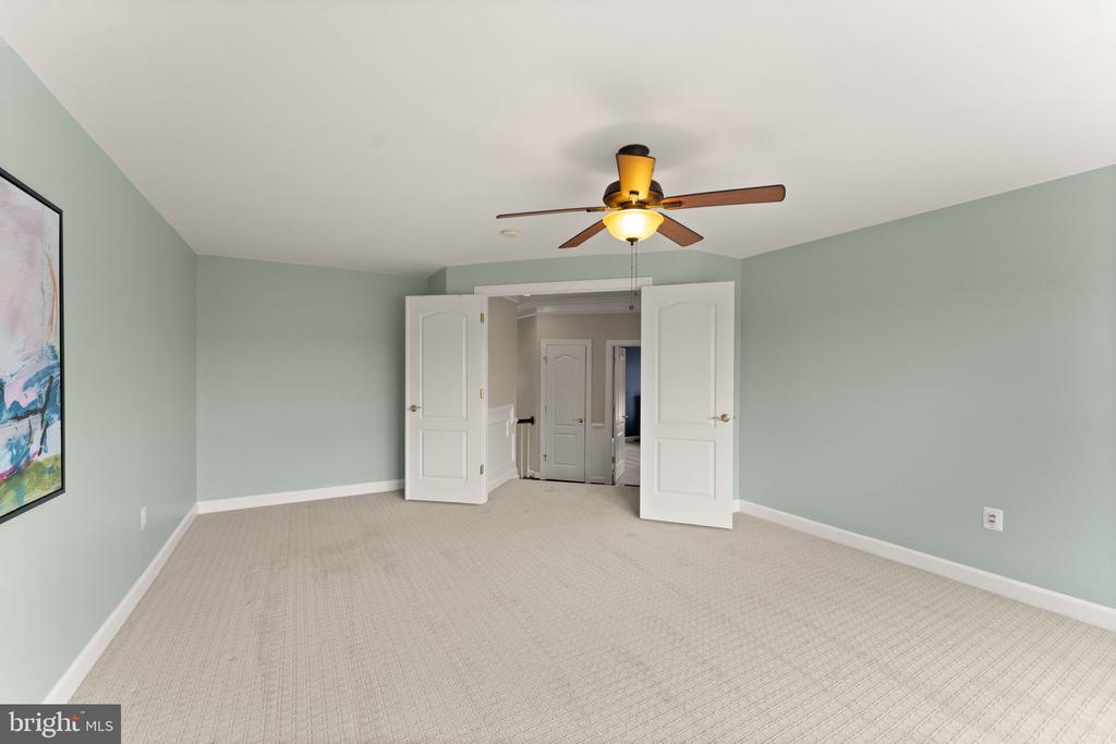 43676 WARBLER SQUARE