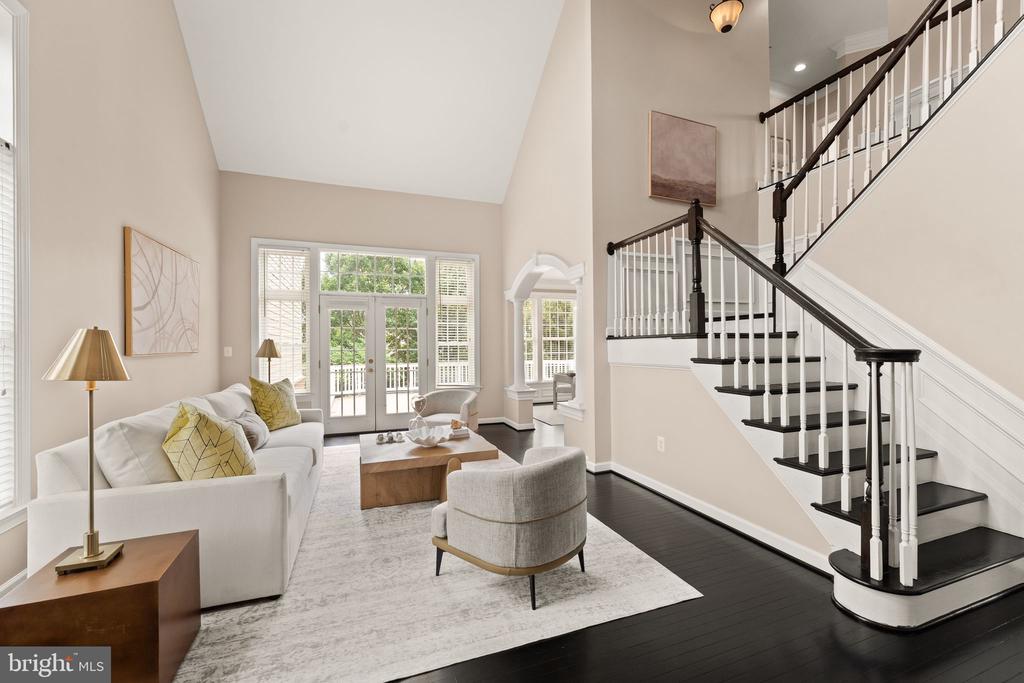 43676 WARBLER SQUARE