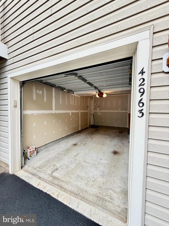 42963 SPYDER PLACE