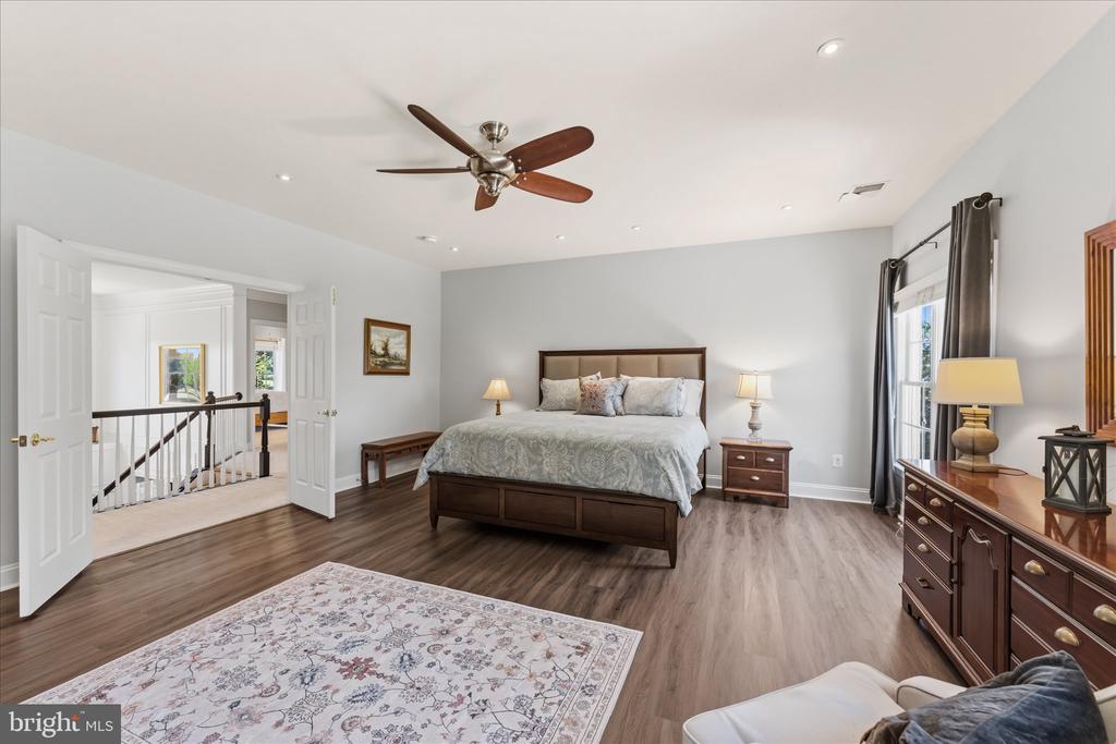 16555 CHESTNUT OVERLOOK DRIVE