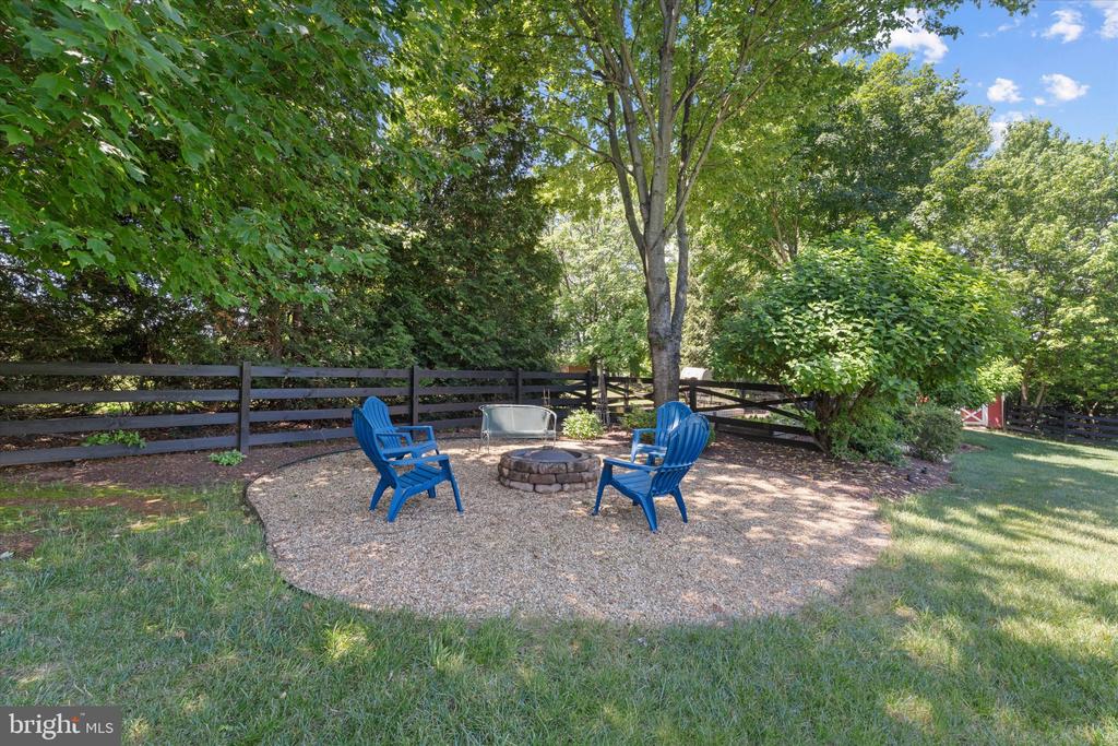 16555 CHESTNUT OVERLOOK DRIVE