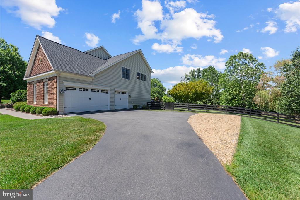 16555 CHESTNUT OVERLOOK DRIVE