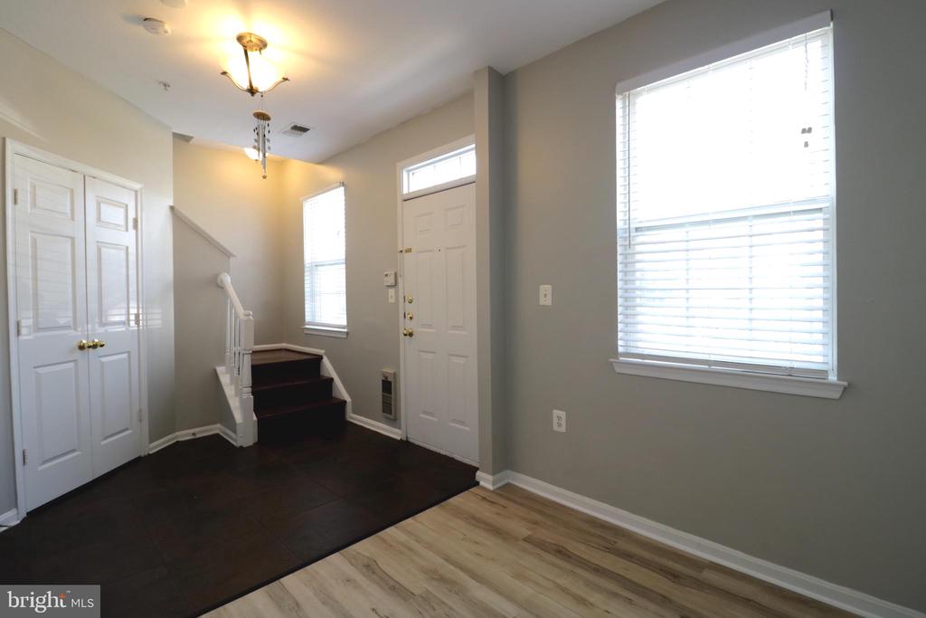 21786 DRAGONS GREEN SQUARE