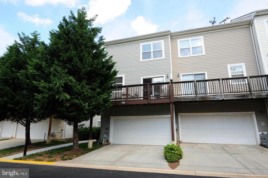 21786 DRAGONS GREEN SQUARE