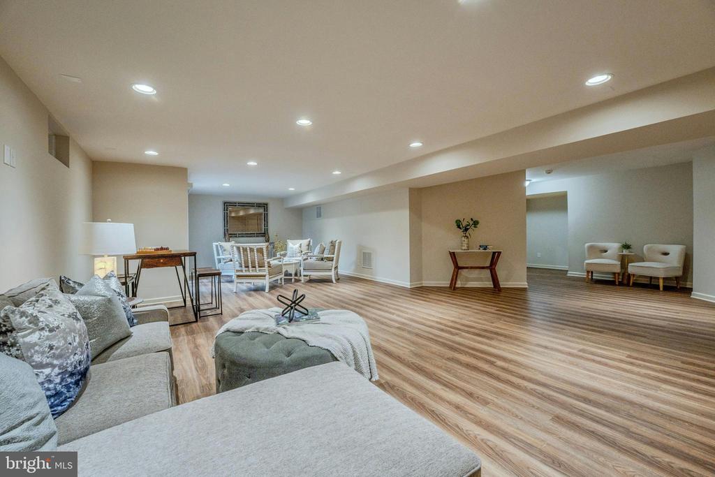 42134 AUTUMN RAIN CIRCLE