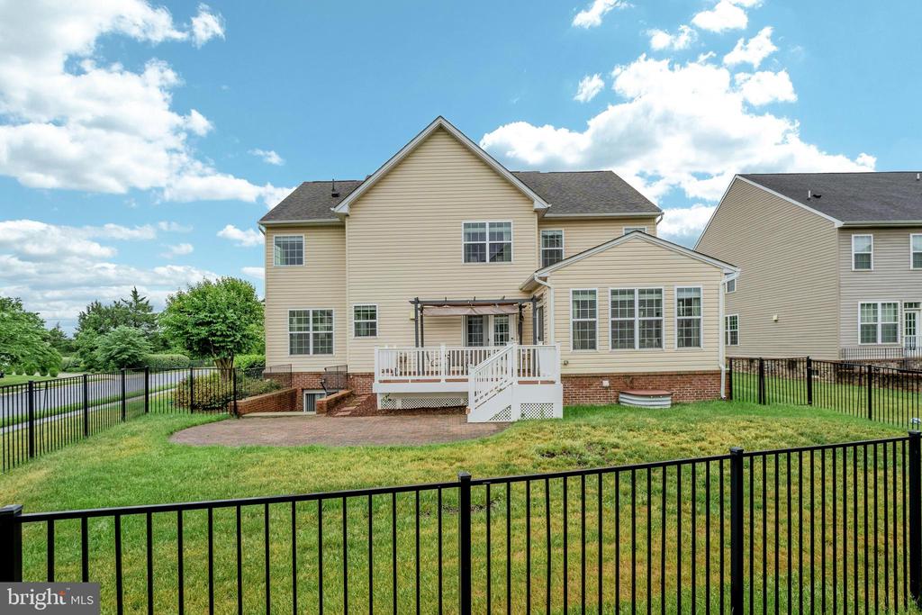 42134 AUTUMN RAIN CIRCLE