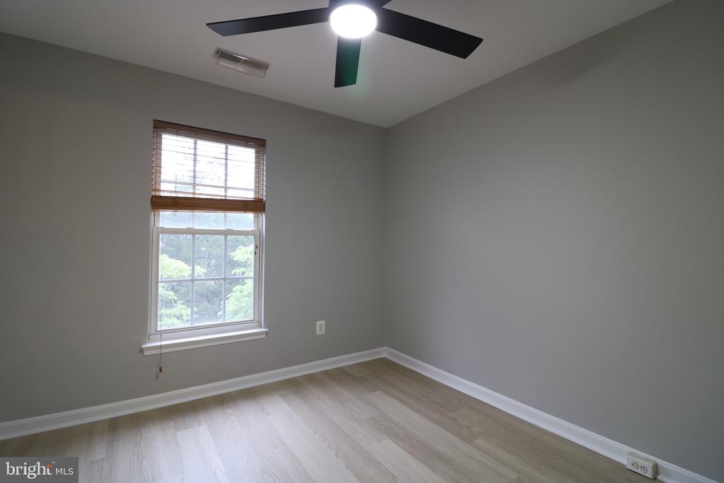 43673 SCARLET SQUARE