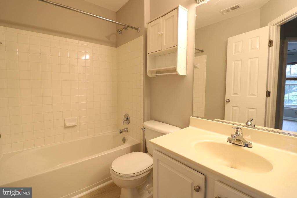 43673 SCARLET SQUARE