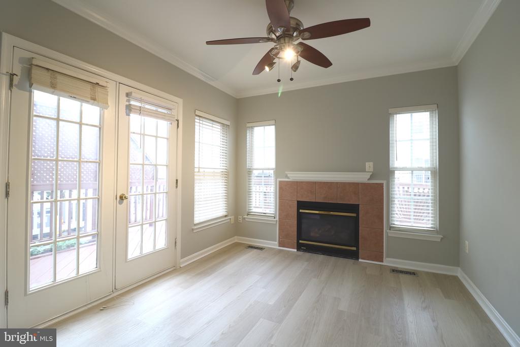 43673 SCARLET SQUARE