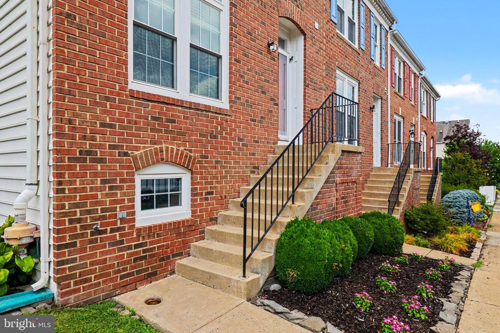 42918 Needham Way, -3646, United States