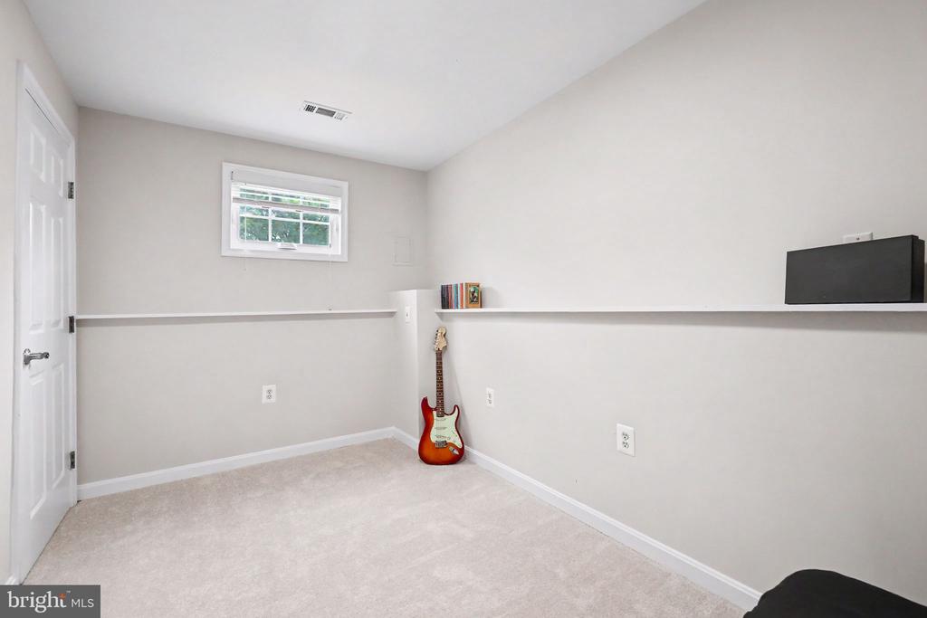 42918 Needham Way, -3646, United States