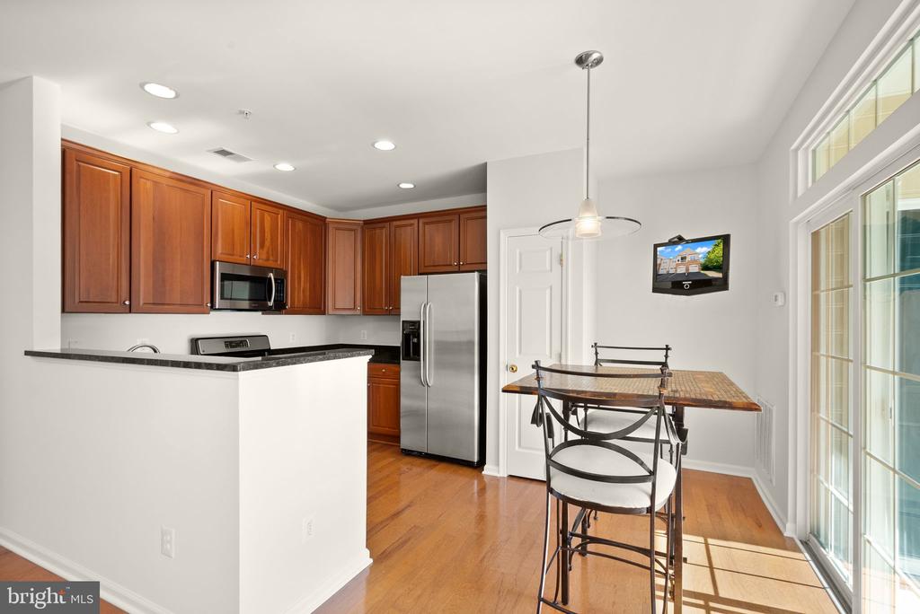 43920 HICKORY CORNER TERRACE Unit: 114