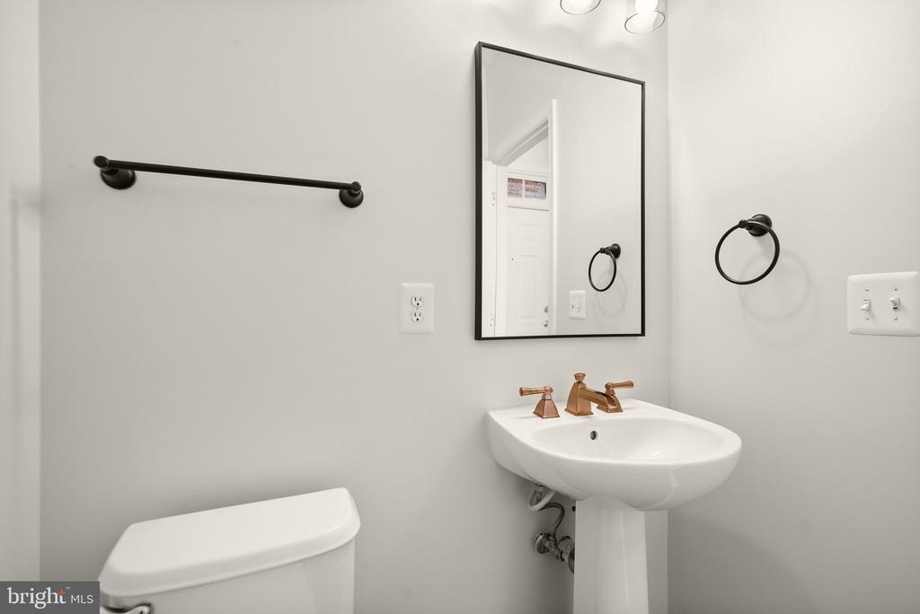 43920 HICKORY CORNER TERRACE Unit: 114