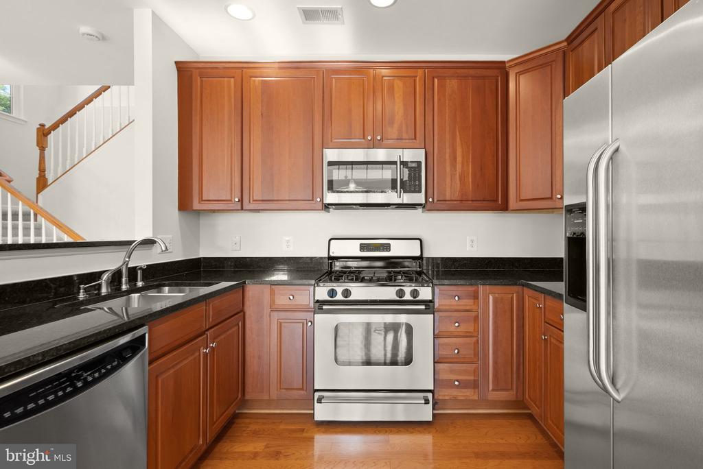 43920 HICKORY CORNER TERRACE Unit: 114