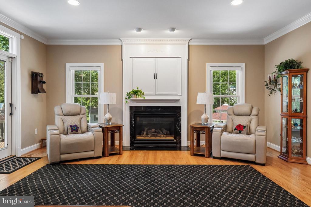 21484 CEDAR DRIVE