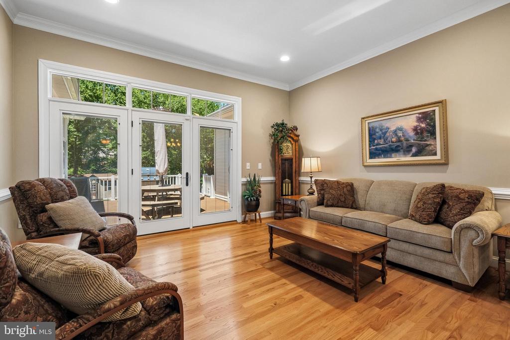 21484 CEDAR DRIVE
